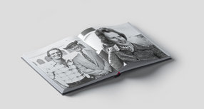 BloomBook, Monsterbook Innenansicht mit Schwarz-Weiß-Fotos: Margaret Thatcher und J.R. Ewing (Larry Hagman)