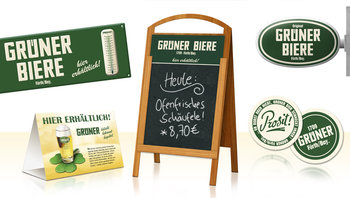 Grüner-Werbung im Retro-Design: Aufsteller, Bierfilz, Tafel, Schilder