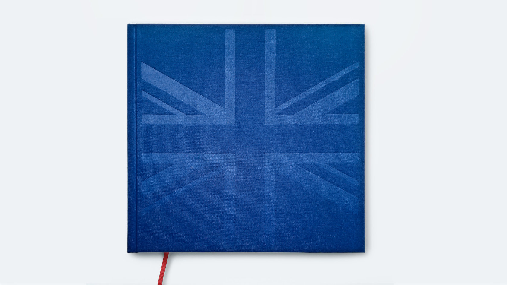 Cover vom BloomBook 2020, blaues Leinen mit Union Jack Prägung